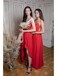 Elegáns, aszimmetrikus maxi szoknya ünnepélyes szettekhez. 