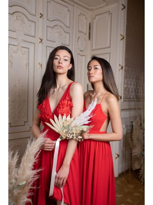 Elegáns, aszimmetrikus maxi szoknya ünnepélyes szettekhez. 