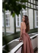 Coffee cream színű, V kivágású maxi ruha modern hercegnőknek.