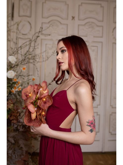 Hátnélküli maxi ruha minden alkalomra, bordó színben. 