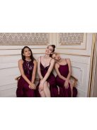 Elegáns, bordó színű ruha V kivágású, flitteres felsőrésszel. 