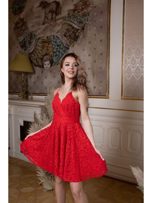 Szexisen elegáns piros csipke ruha, rövid pörgős szoknyával. 