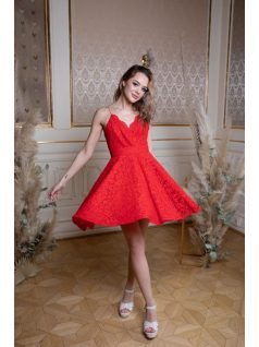 Szexisen elegáns piros csipke ruha, rövid pörgős szoknyával. 
