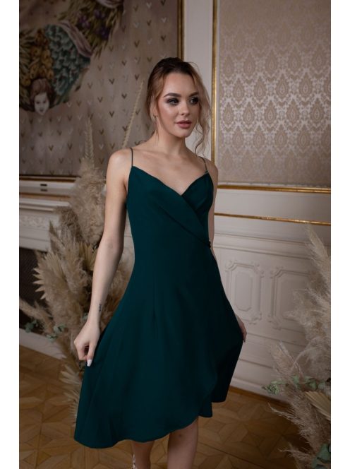 Átlapolt mini ruha spagetti pánttal, sötétzöld színben. 