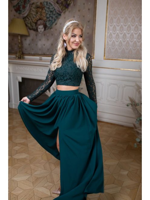 Alkalmi szetteket kiegészítő, sötétzöld csipke crop top.