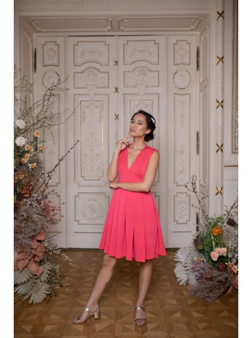 Hátnélküli, rakott szoknyás mini ruha – korall 