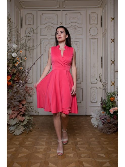 Mini ruha különleges dekoltázzsal – korall