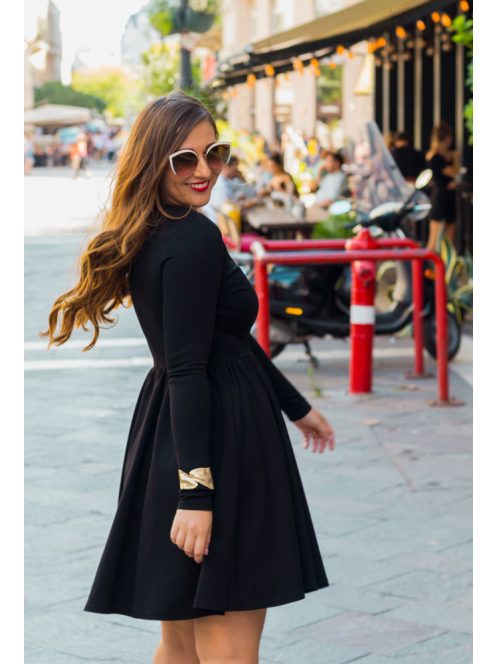 Csónaknyakú ruha - fekete