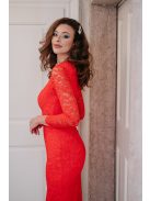 Szexisen elegáns, szűkszabású csipke ruha piros színben.