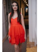 Szexisen elegáns, fodros szoknyás miini ruha piros színben.