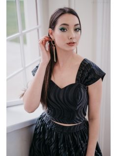 Rebeka - fekete bőrhatású crop-top