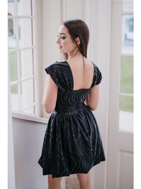 Rebeka - fekete bőrhatású crop-top