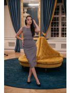 Mintás anyagú, ujjatlan ruha, sötétkék-fehér színben.