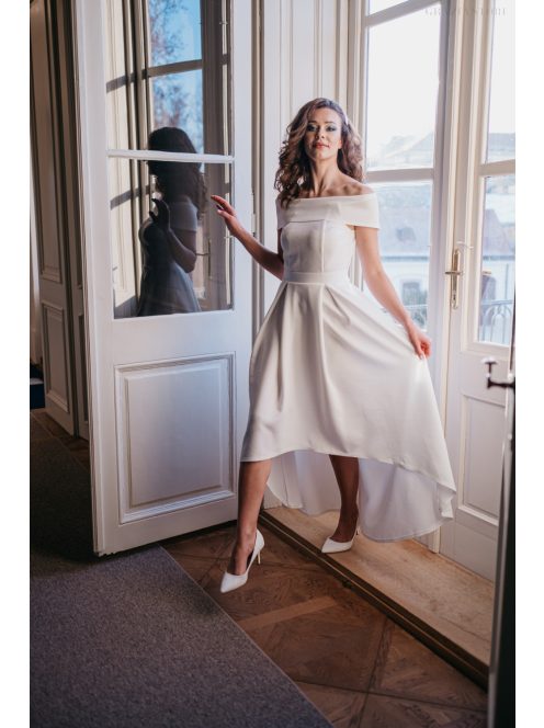 Boundless – vállnéküli fehér midi ruha 