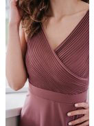 Polli - átlapolt, bordázott mellrészű, mályva színű maxi ruha