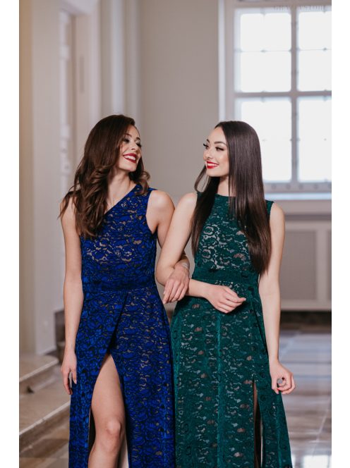 Elegáns, féloldalas csipke maxi ruha sötétkék színben. 