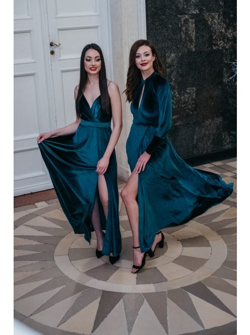 Zöld, hosszú ujjú bársony maxi ruha, csepp alakú kivágással.