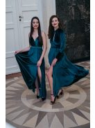 Zöld, hosszú ujjú bársony maxi ruha, csepp alakú kivágással.