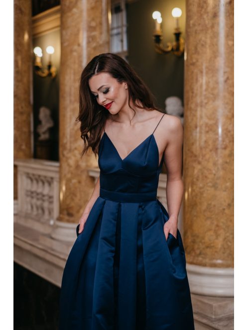 Zenina – sötétkék V-kivágású maxi ruha