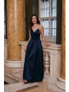 Fényes anyagú, sötétkék maxi ruha, elől-hátul V kivágással.