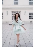 Sportosan elegáns, steppelt anyagú, menta színű miniszoknya. 