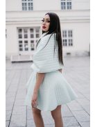 Sportosan elegáns, steppelt anyagú, menta színű miniszoknya. 