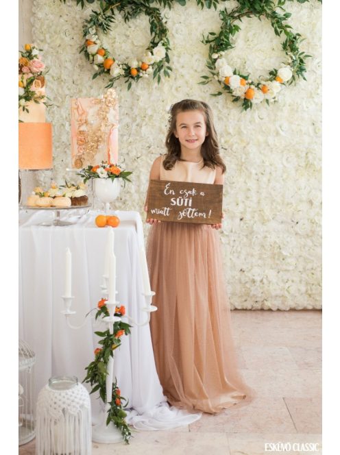 Gyerek koszorúslány ruha divatos, választható színekben.