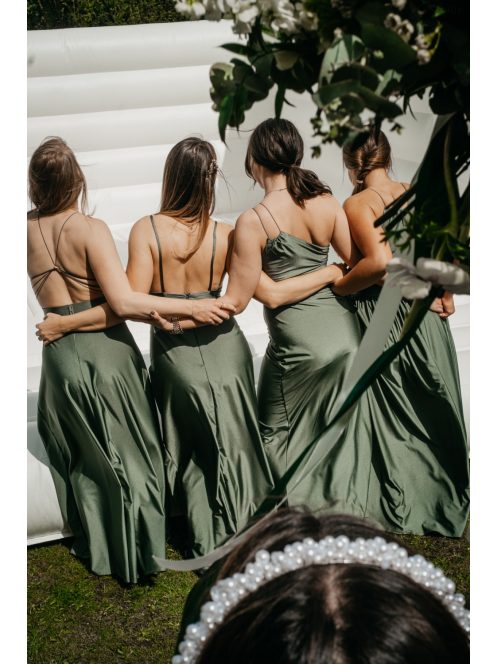 Elől-hátul zárt, ujjatlan maxi ruha – army