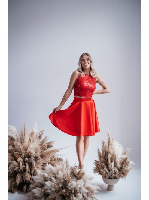 Melinda top - Csillámos, ujjatlan crop-top piros színben.