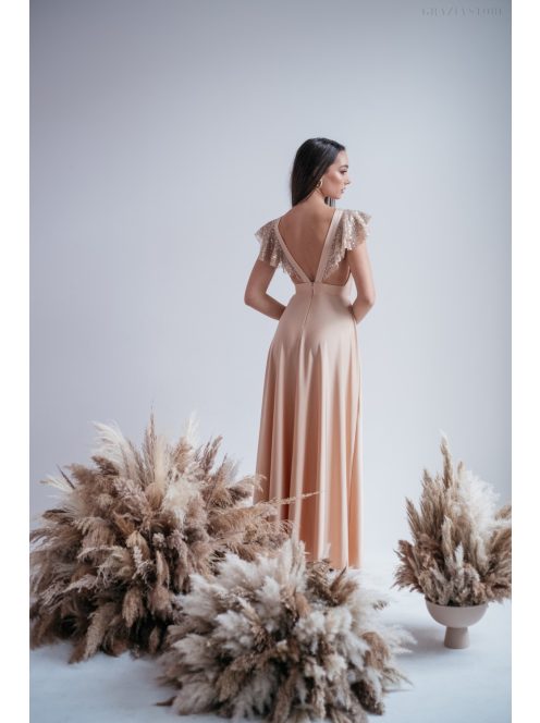 Anasztázia – pezsgő színű maxi ruha fodros ujjakkal