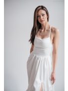 Fehér maxi ruha, hátán fűzős, keresztpántos megoldással.