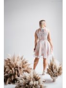 Alexa – csipke és szatén rátétes fehér mini ruha