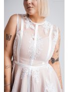 Alexa – csipke és szatén rátétes fehér mini ruha