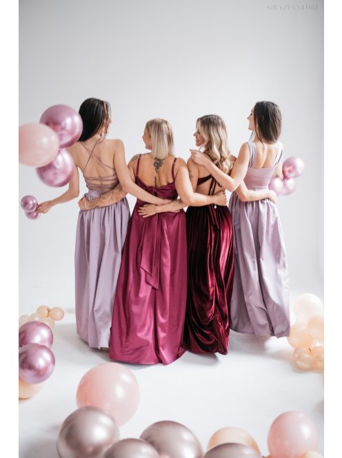 Alkalmi szetteket kiegészítő mályva színű szatén crop top.