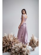  Alkalmi szetteket kiegészítő mályva színű szatén maxi szoknya.