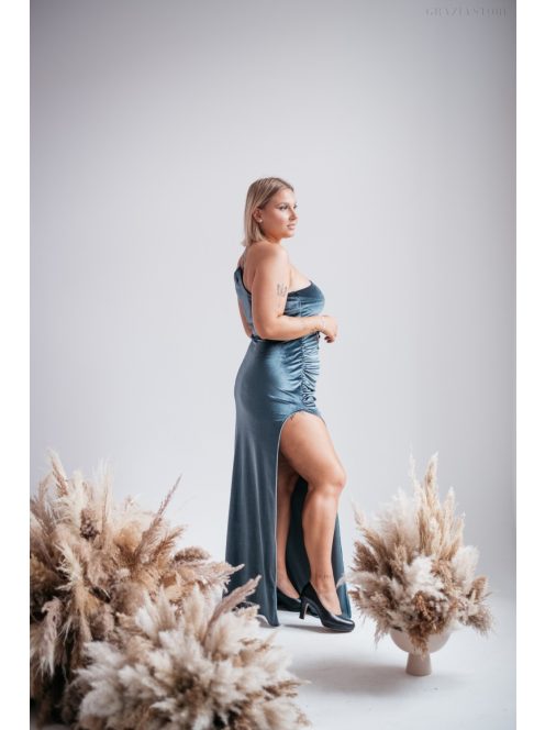 szürkéskék bársony maxi ruha aszimmetrikus felsőrésszel