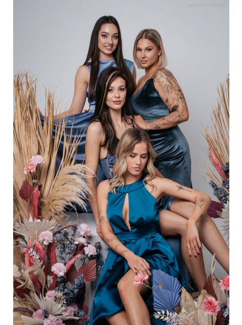 szürkéskék bársony maxi ruha aszimmetrikus felsőrésszel