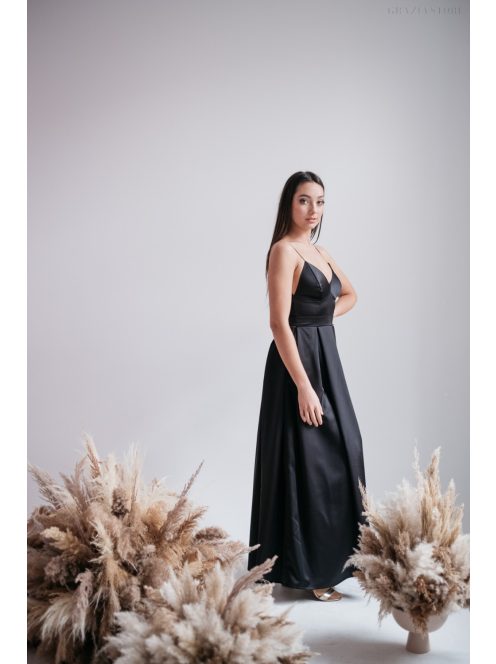 Zenina - Fekete V kivágású maxi ruha