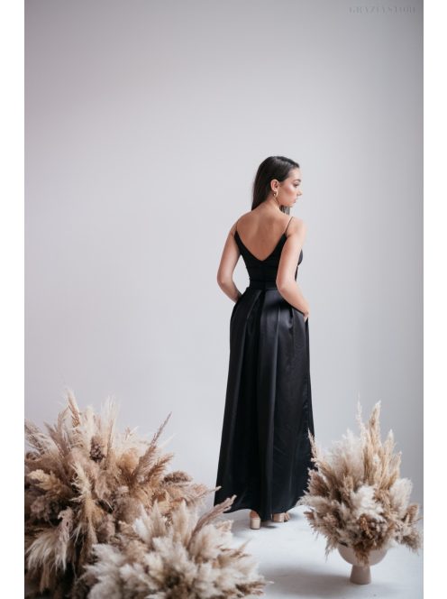 Zenina - Fekete V kivágású maxi ruha