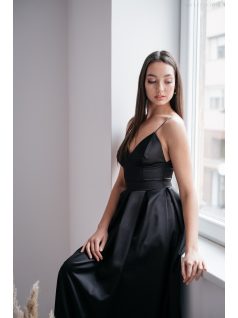 Zenina - Fekete V kivágású maxi ruha