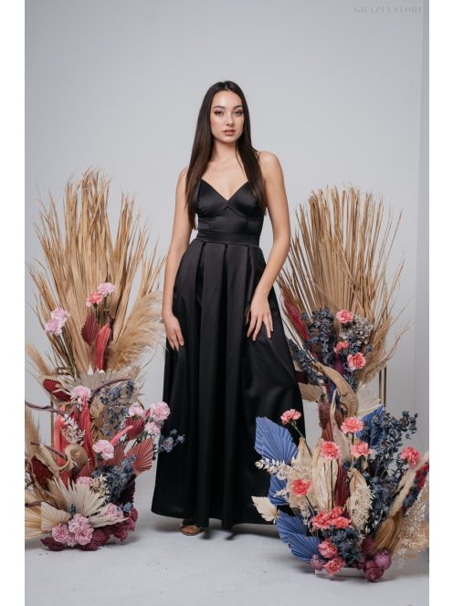 Zenina - Fekete V kivágású maxi ruha