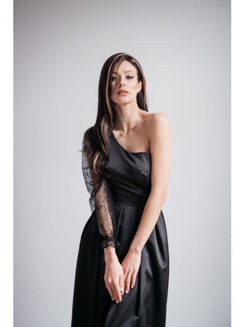 Nicole -Aszimmetrikus fekete szatén maxi ruha