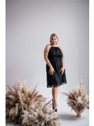 Fekete, one-size mini ruha szatén övvel, elegáns csipkéből.
