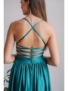 Ragyogó Zöld Maxi Ruha - Keresztpántos Elegancia és Stílus