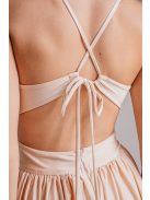 Emma - V-kivágású make-up színű elasztikus anyagú ruha különleges hátrésszel