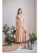 Emma - V-kivágású make-up színű elasztikus anyagú ruha különleges hátrésszel