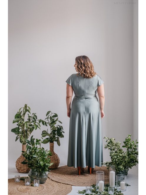 Zóra ujjakkal – átlapolt mellrészű maxi ruha rövid ujjakkal foresty zöld színű elasztikus anyagból 