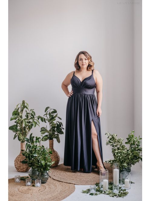 Hanna - V kivágású fekete maxi ruha elasztikus anyagból