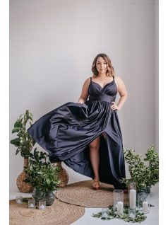 Hanna - V kivágású fekete maxi ruha elasztikus anyagból