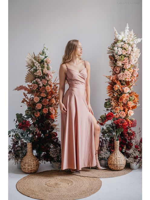 Sophie – Vékony pántos, szív kivágású maxi ruha coffee-cream színben